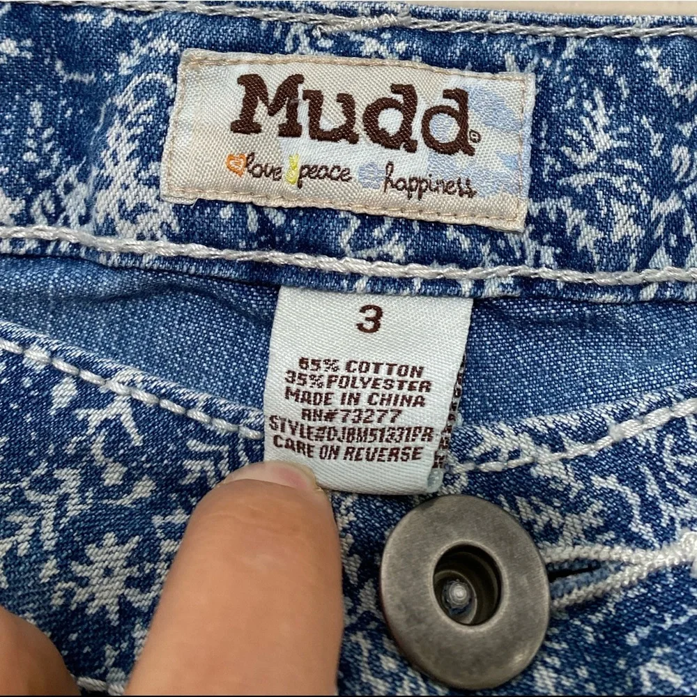 Mudd Blue White Shorts Size 3 Low Rise Stretch Casual Summer Mini Shorts